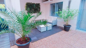Luxury Apartment whit Patio in Royal Palace Madrid